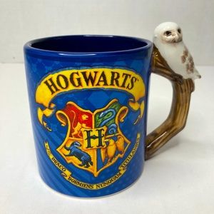 Hogwarts crest 20-oz blue mug